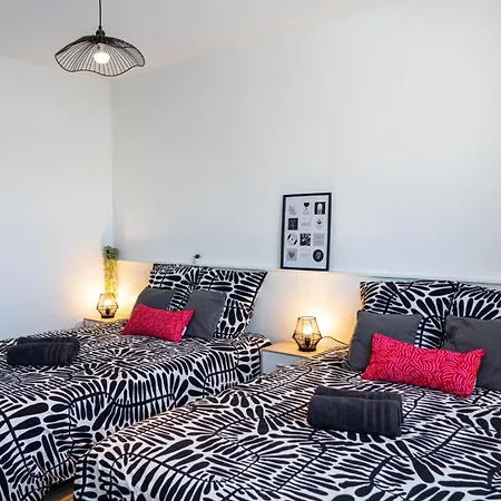 L'escapade Paloise, Balcon, Garage Prive Apartment