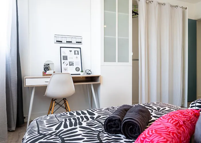 L'escapade Paloise, Balcon, Garage Prive