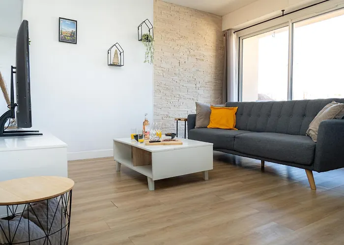 Apartment L'escapade Paloise, Balcon, Garage Prive